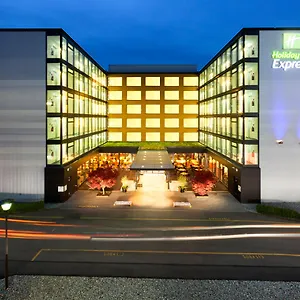 Express Zuerich Airport By Ihg Рюмланг