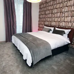 cozy-studio-102-close-to-cornavin-train-station.genevahotels4all.com/